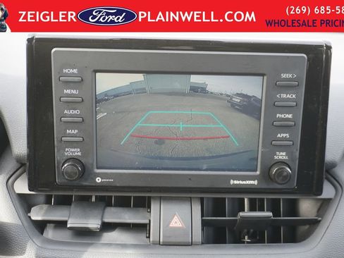 Used 2022 Toyota RAV4 LE image 18