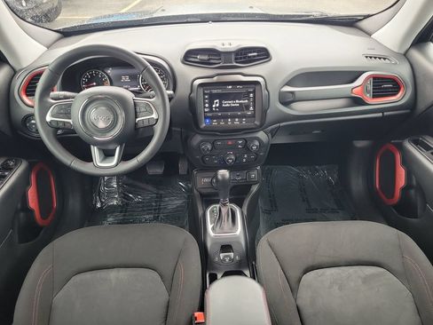 Certified 2023 Jeep Renegade Trailhawk AWD/4WD image 14