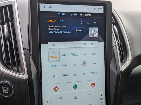 Used 2024 Ford Edge SE w/ Black Appearance Package image 18