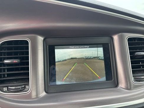Used 2022 Dodge Charger SXT w/ Leather Interior Group image 17