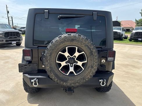 Used 2017 Jeep Wrangler Unlimited Sport w/ Connectivity Group AWD/4WD image 5