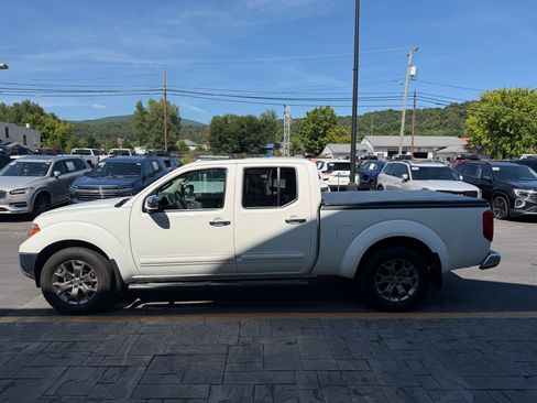 Used 2016 Nissan Frontier SL AWD/4WD image 5