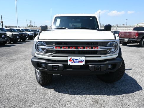 New 2026 Ford Bronco Outer Banks w/ Sasquatch Package AWD/4WD image 9