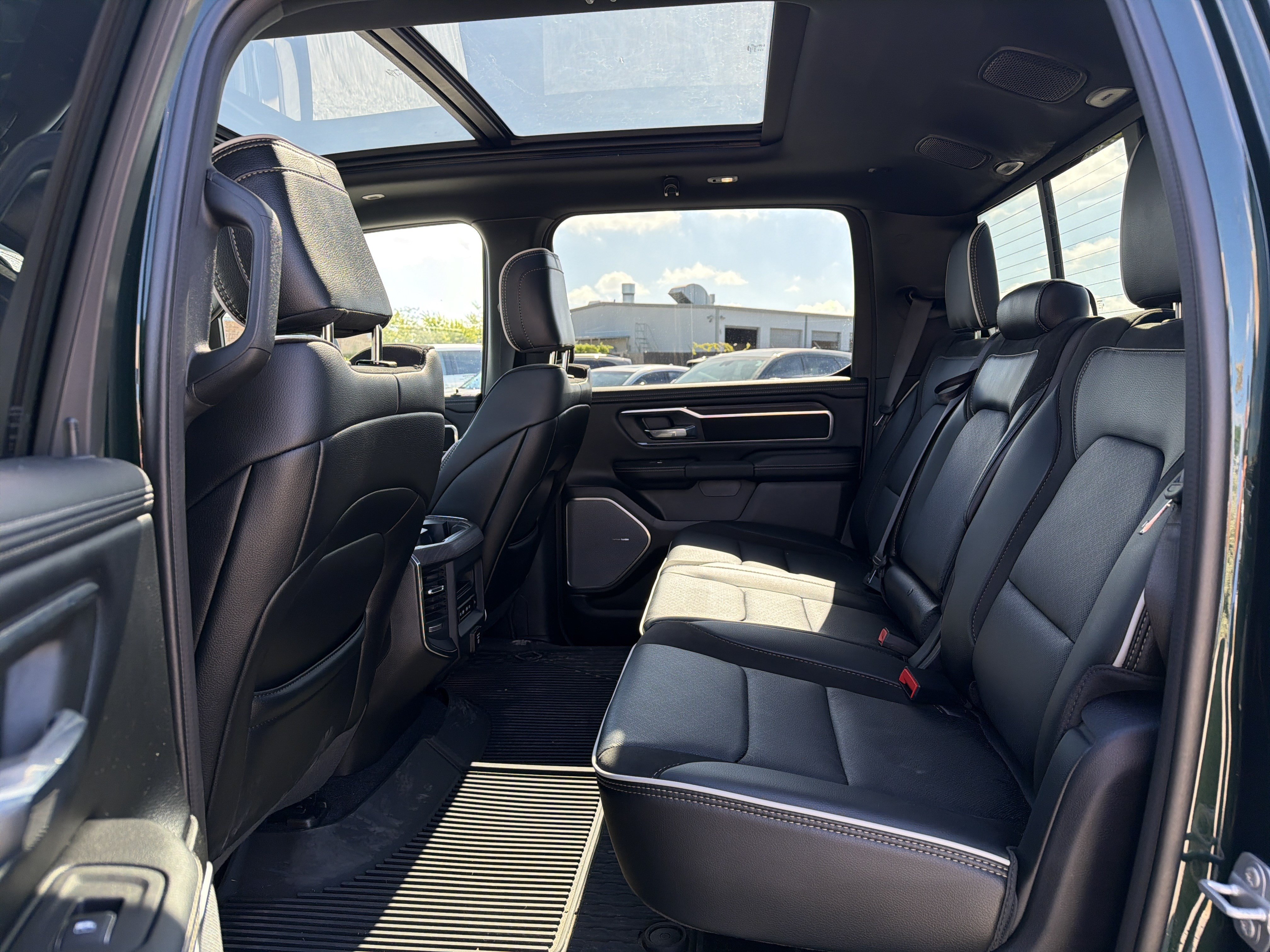 Used 2026 RAM 1500 Laramie AWD/4WD image 27