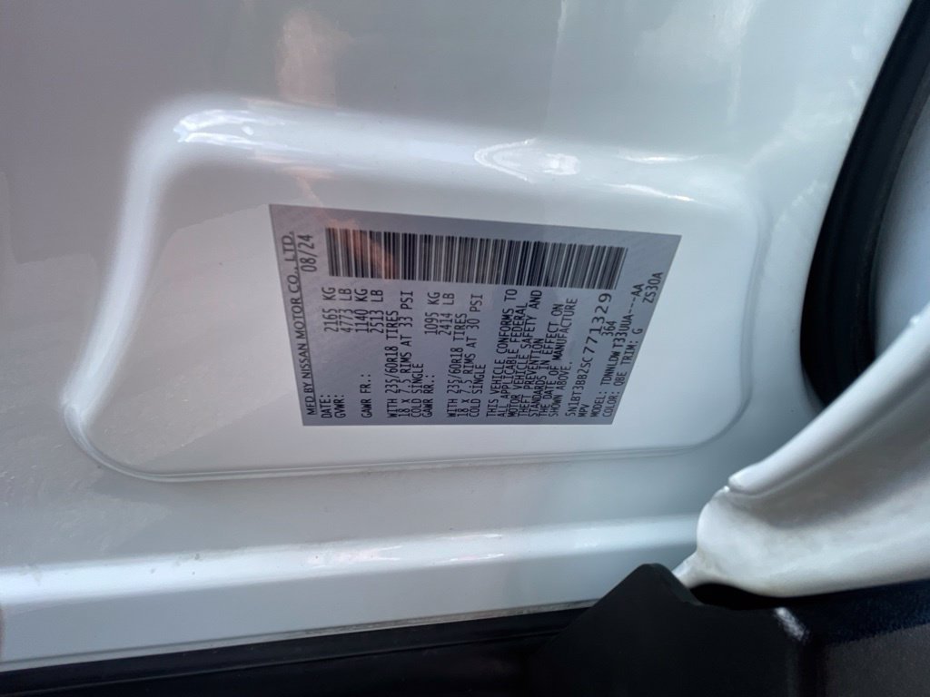 Certified 2025 Nissan Rogue SV AWD/4WD image 32