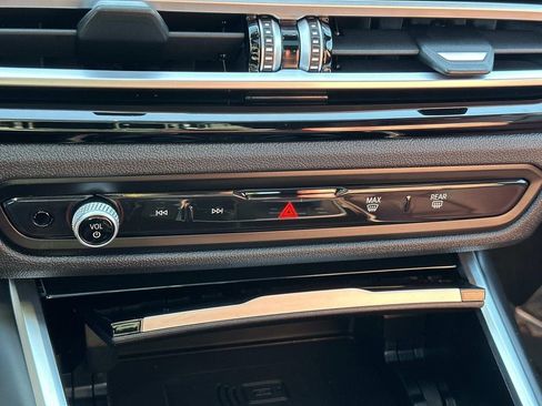 Used 2023 BMW i4 eDrive35 w/ Premium Package image 13