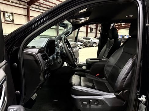 Used 2022 Chevrolet Tahoe LT w/ Luxury Package RWD image 14