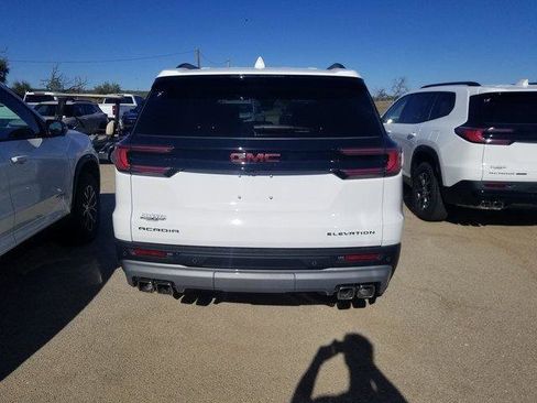 New 2026 GMC Acadia Elevation image 4