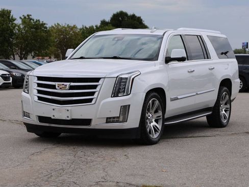 Used 2016 Cadillac Escalade ESV Premium AWD/4WD image 6