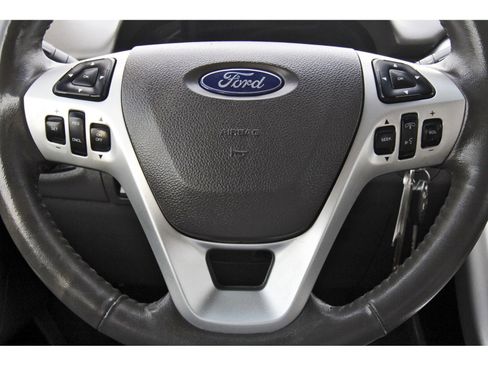 Used 2013 Ford Edge SEL image 17
