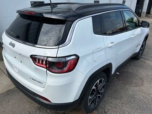 Used 2023 Jeep Compass Limited AWD/4WD image 5