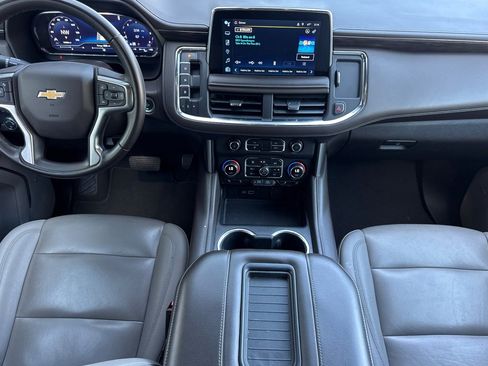 Used 2024 Chevrolet Suburban LT image 16
