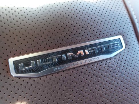 Used 2024 GMC Sierra 2500 Denali Ultimate image 27