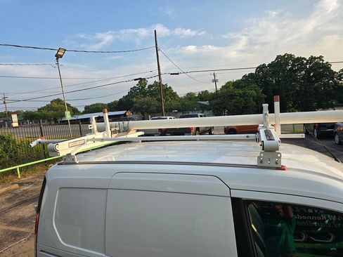 Used 2017 Ford Transit Connect XL image 13