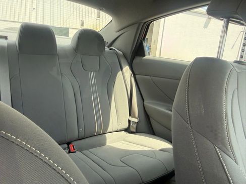 Used 2025 Hyundai Elantra Sport FWD image 51