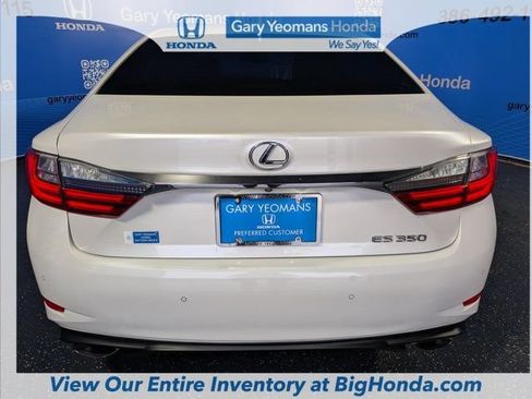 Used 2016 Lexus ES 350 w/ Premium Package w/Wood Trim FWD image 5