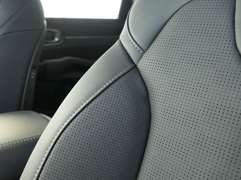 New 2025 Kia Sorento EX image 12