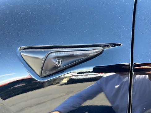 Used 2023 Tesla Model 3 Standard Range RWD image 16