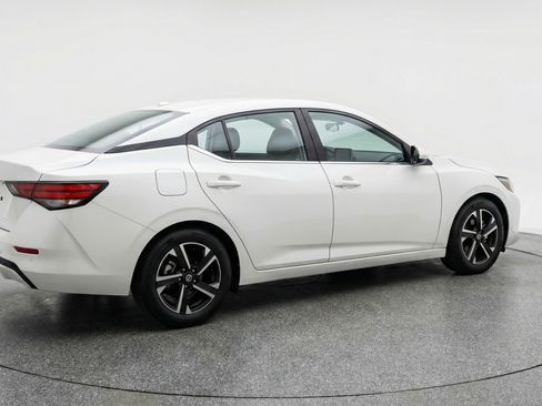 Used 2025 Nissan Sentra SV image 9