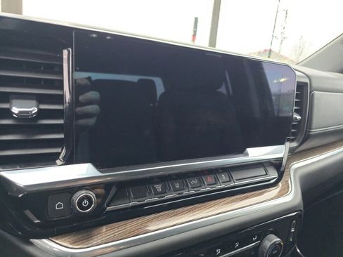 Used 2024 Chevrolet Silverado 3500 LT image 27