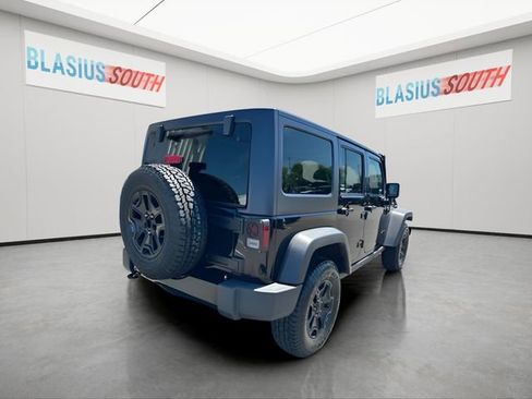 Used 2018 Jeep Wrangler Unlimited Sport AWD/4WD image 3