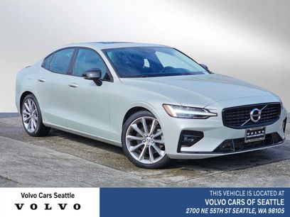 Used 2021 Volvo S60 T5 Momentum w/ Premium Package