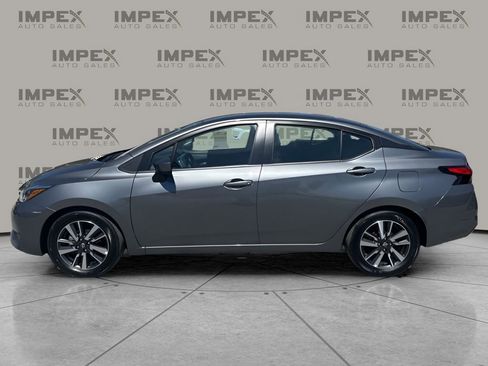 Used 2025 Nissan Versa SV image 2