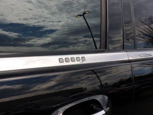 Used 2016 Lincoln Navigator L Reserve image 20