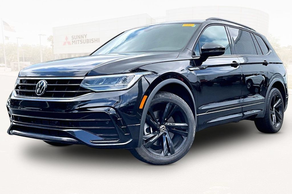 Used 2023 Volkswagen Tiguan SE R-Line FWD image 1