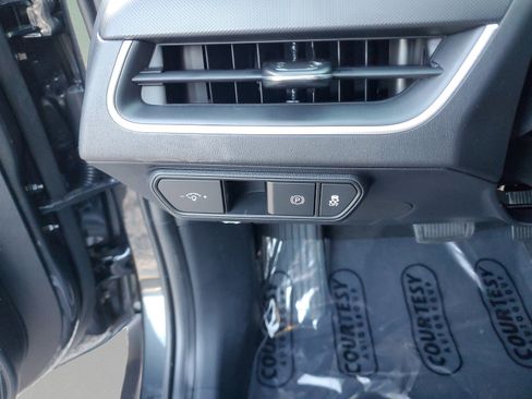 Used 2025 Kia K4 FWD image 25