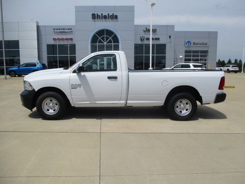 Used 2022 RAM 1500 Tradesman w/ Power & Remote Entry Group RWD image 2