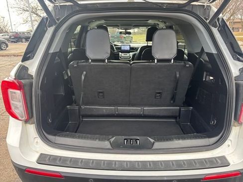 Used 2021 Ford Explorer XLT w/ Equipment Group 202A image 25