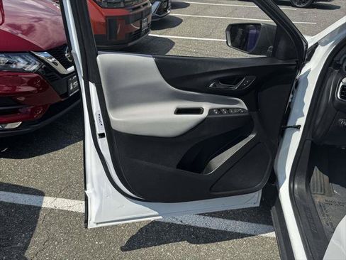 Used 2020 Chevrolet Equinox LS FWD image 14