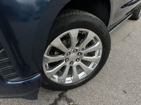 Used 2020 Chevrolet Silverado 1500 High Country w/ Technology Package image 10