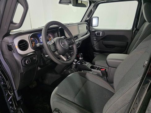 New 2025 Jeep Gladiator Willys image 17
