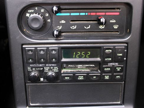 Used 1991 MAZDA MX-5 Miata image 32