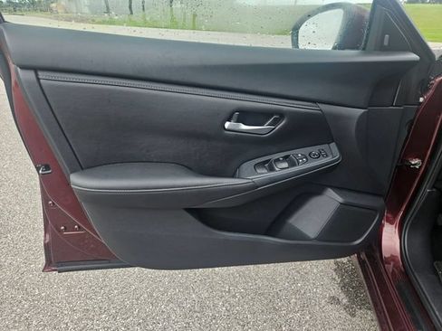 Used 2025 Nissan Sentra SV w/ All-Weather Package FWD image 10