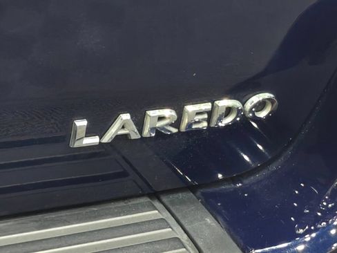 Used 2014 Jeep Grand Cherokee Laredo w/ 18" Wheel & 8.4" Radio Group AWD/4WD image 45