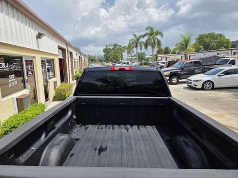 Used 2015 Chevrolet Silverado 2500 LT w/ LT Convenience Package RWD image 7