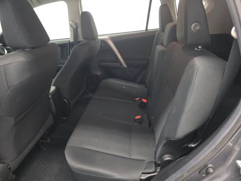 Used 2018 Toyota RAV4 LE FWD image 12