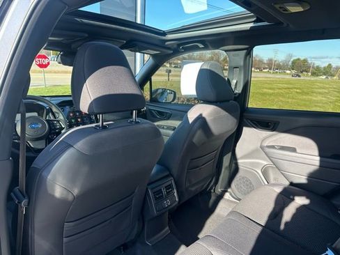 Used 2025 Subaru Forester Premium image 21