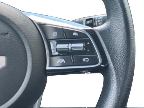 Used 2023 Kia Forte LXS FWD image 15