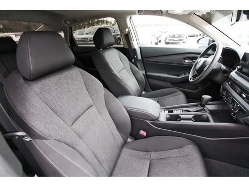 Used 2025 Honda Accord SE image 27