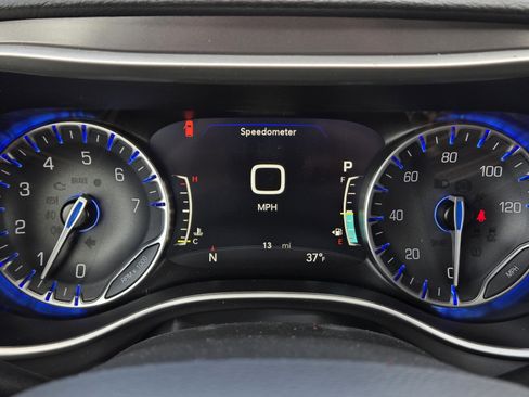 New 2026 Chrysler Pacifica Select image 8