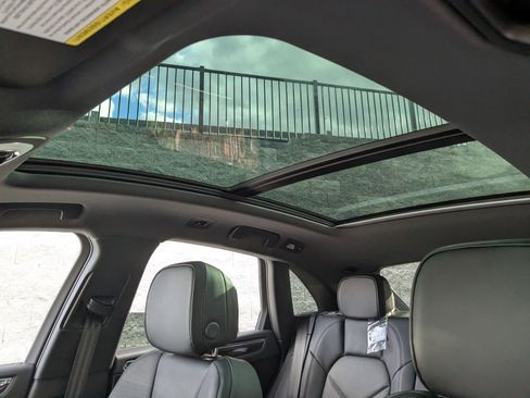 New 2026 Porsche Macan image 28