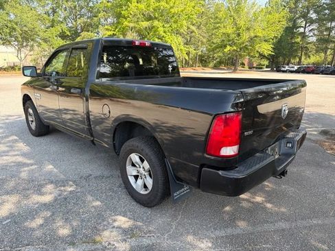 Used 2019 RAM 1500 Express AWD/4WD image 3
