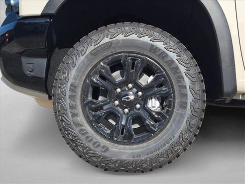 New 2026 Chevrolet Silverado 1500 ZR2 AWD/4WD image 18