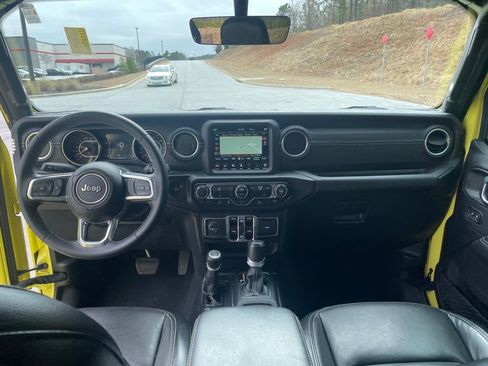 Used 2022 Jeep Wrangler Unlimited Sahara image 23