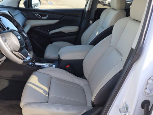 Used 2024 Subaru Ascent Limited w/ Technology Package image 16