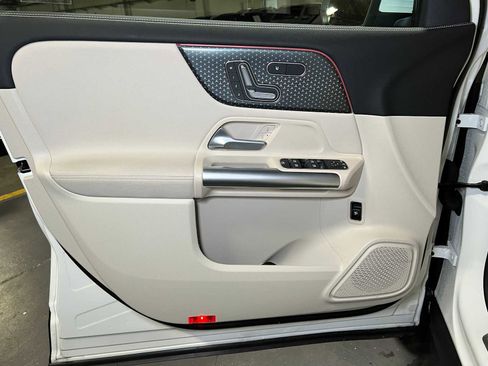 Certified 2025 Mercedes-Benz GLA 250 4MATIC image 21